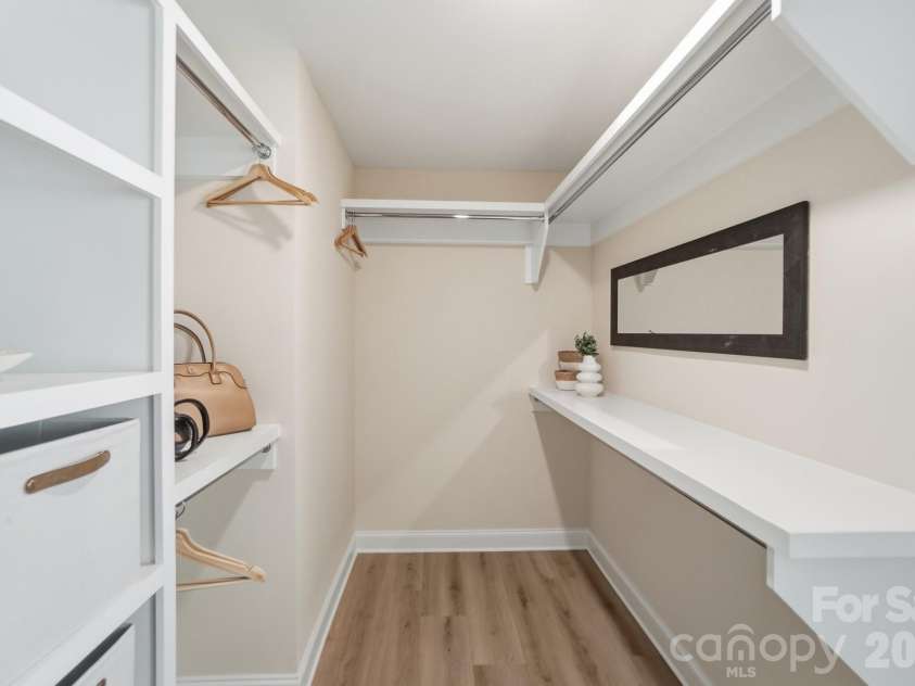 1914 Irma Street, Charlotte, NC 28216.  MLS# CAR4369458, YatesRealty ID 13529. 