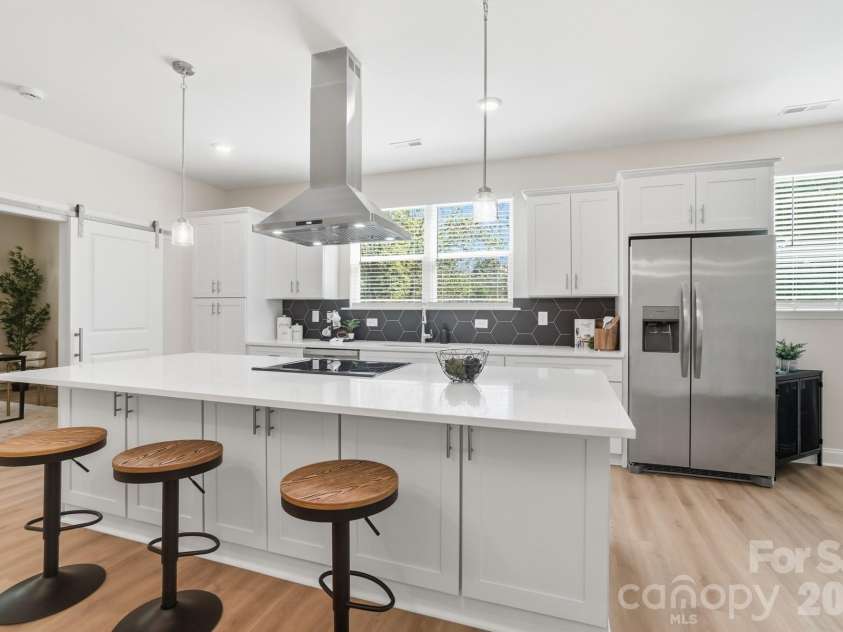 1914 Irma Street, Charlotte, NC 28216.  MLS# CAR4369458, YatesRealty ID 13529. 