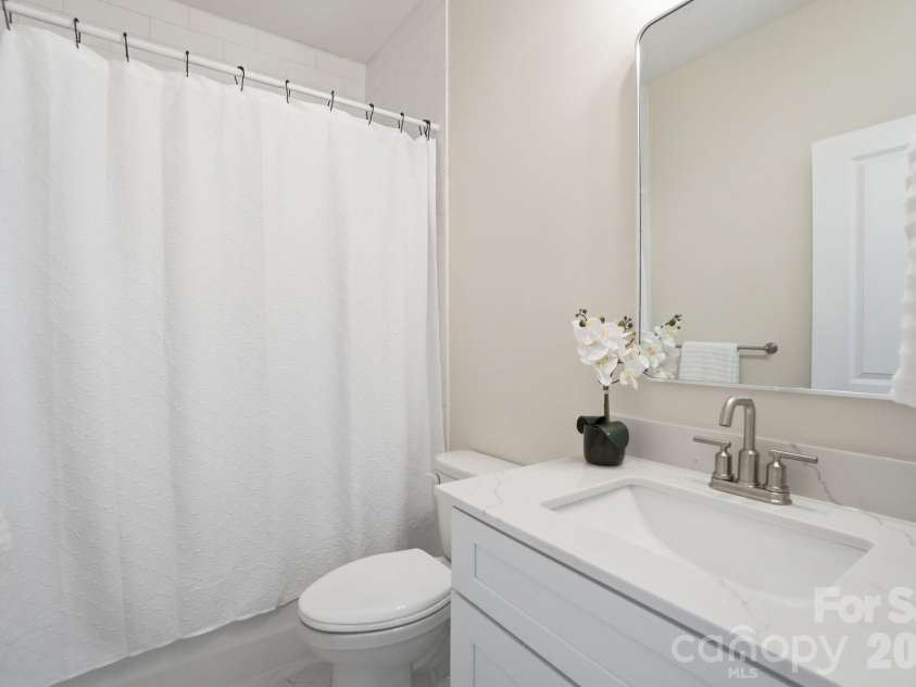 1914 Irma Street, Charlotte, NC 28216.  MLS# CAR4369458, YatesRealty ID 13529. 