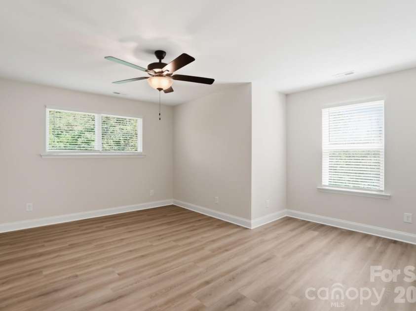 1914 Irma Street, Charlotte, NC 28216.  MLS# CAR4369458, YatesRealty ID 13529. 