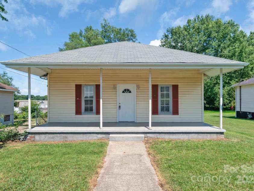 3322 York Highway, Gastonia, NC 28052.  MLS# CAR4278149, YatesRealty ID 1353. 