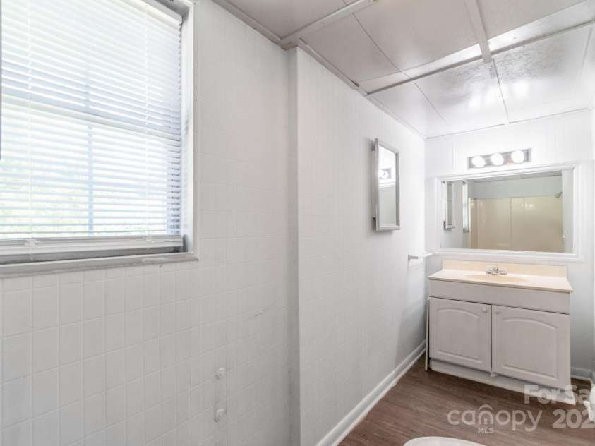 3322 York Highway, Gastonia, NC 28052.  MLS# CAR4278149, YatesRealty ID 1353. 