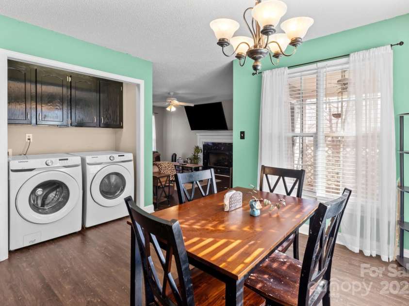 697 Maple Ridge Circle, Salisbury, NC 28147.  MLS# CAR4205711, YatesRealty ID 1353. Dining area with laundry