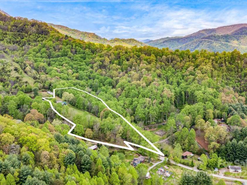 256 Morgan Cove Road, Candler, NC 28715.  MLS# CAR4247453, YatesRealty ID 13531. 