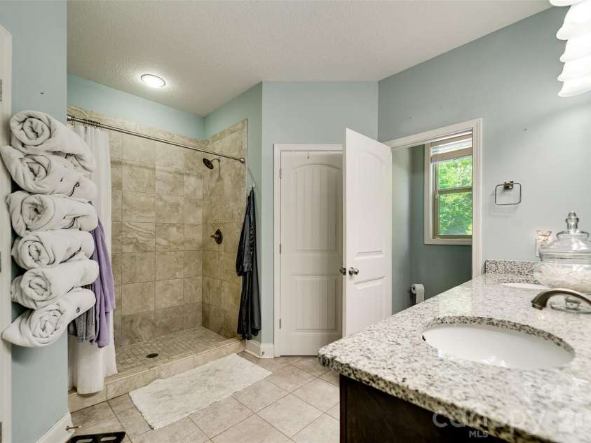 266 Egret Lane, Sylva, NC 28779.  MLS# CAR4371087, YatesRealty ID 13532. 