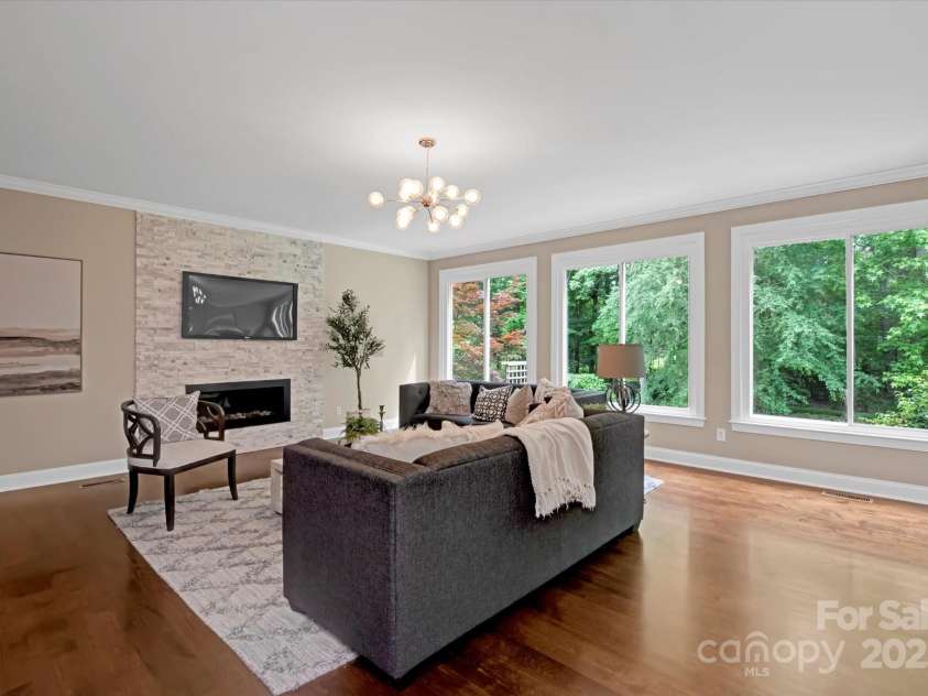 409 Running Horse Lane, Waxhaw, NC 28173.  MLS# CAR4222775, YatesRealty ID 13532. 