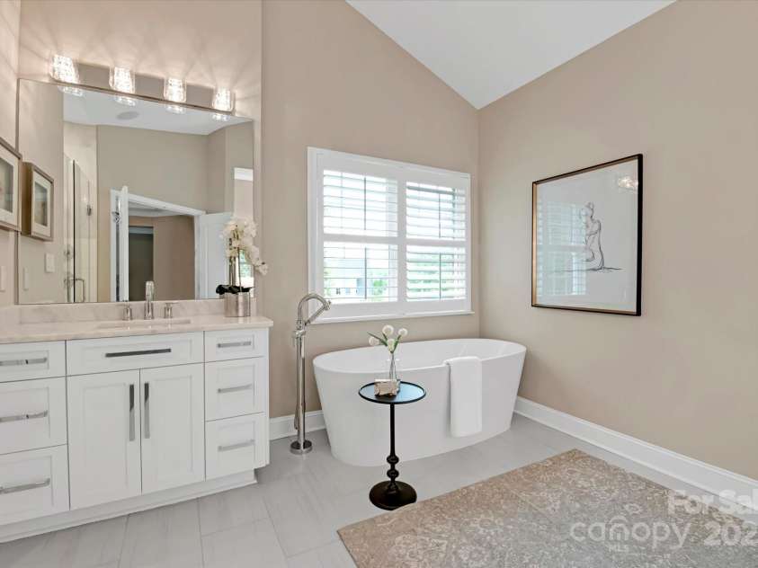 409 Running Horse Lane, Waxhaw, NC 28173.  MLS# CAR4222775, YatesRealty ID 13532. 