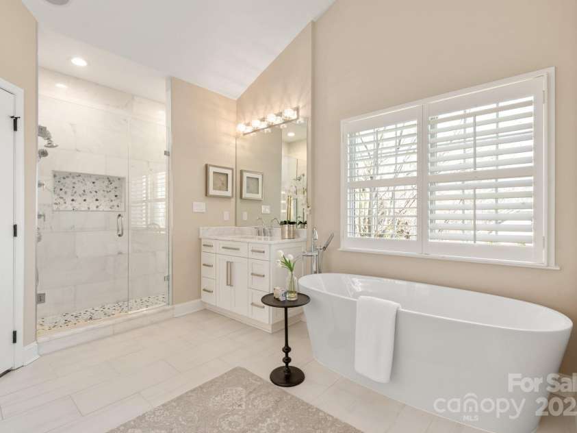 409 Running Horse Lane, Waxhaw, NC 28173.  MLS# CAR4222775, YatesRealty ID 13532. 