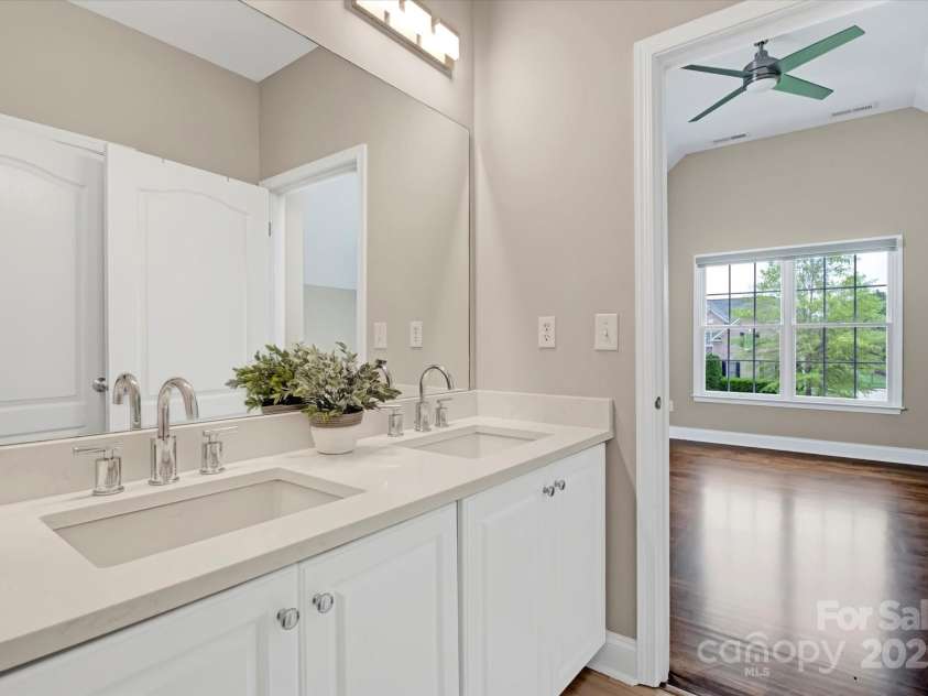 409 Running Horse Lane, Waxhaw, NC 28173.  MLS# CAR4222775, YatesRealty ID 13532. 