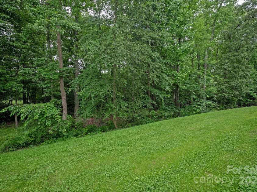 409 Running Horse Lane, Waxhaw, NC 28173.  MLS# CAR4222775, YatesRealty ID 13532. 