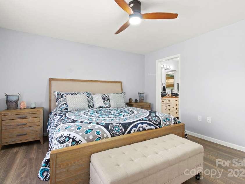 937 Sampson Road, Lenoir, NC 28645.  MLS# CAR4257985, YatesRealty ID 13533. 