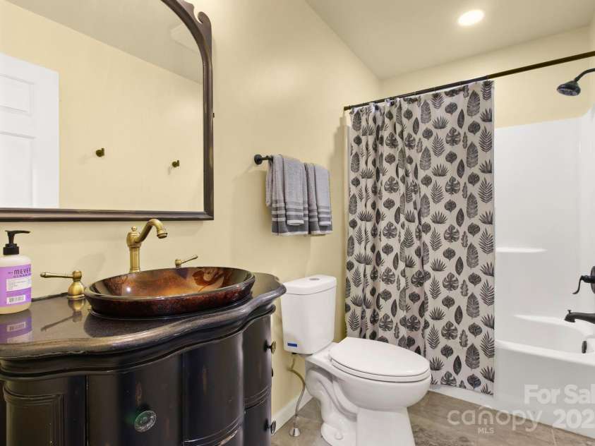 937 Sampson Road, Lenoir, NC 28645.  MLS# CAR4257985, YatesRealty ID 13533. 