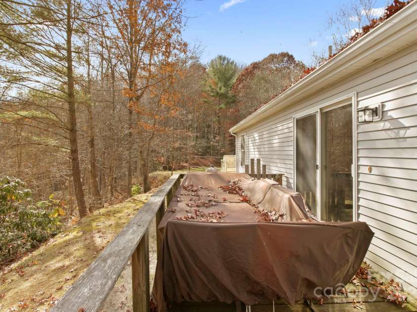 937 Sampson Road, Lenoir, NC 28645.  MLS# CAR4257985, YatesRealty ID 13533. 