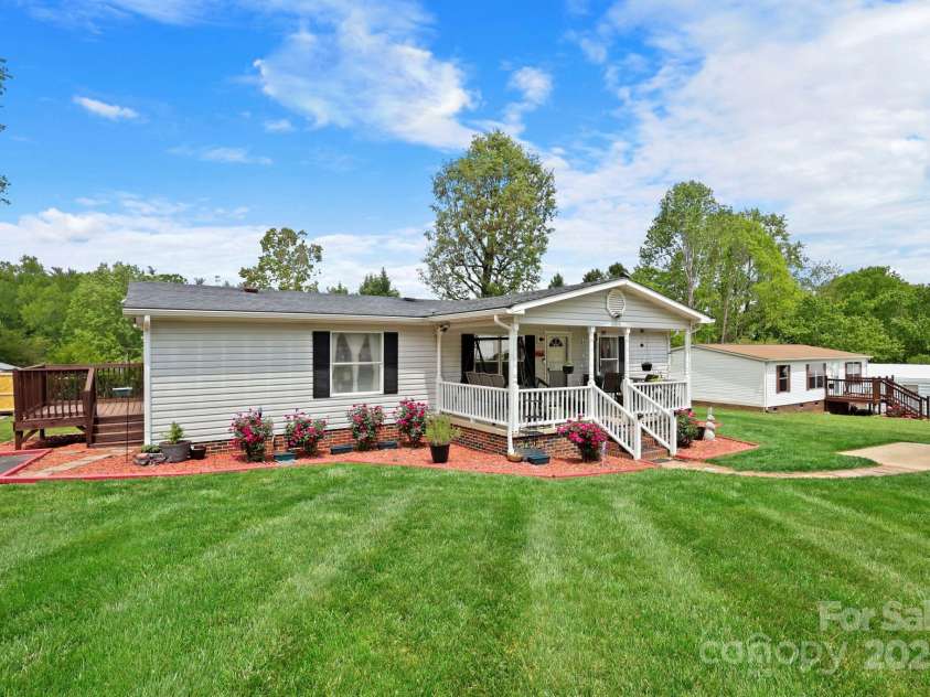 3570 Fox Run, Lenoir, NC 28645.  MLS# CAR4254833, YatesRealty ID 13534. 