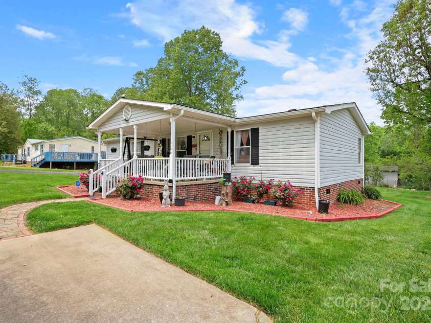 3570 Fox Run, Lenoir, NC 28645.  MLS# CAR4254833, YatesRealty ID 13534. 