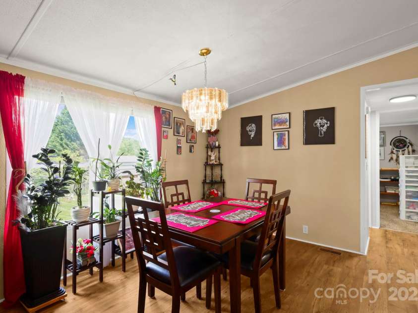 3570 Fox Run, Lenoir, NC 28645.  MLS# CAR4254833, YatesRealty ID 13534. 