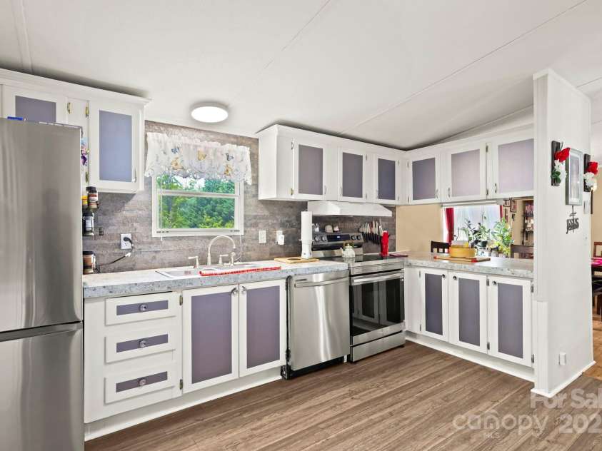 3570 Fox Run, Lenoir, NC 28645.  MLS# CAR4254833, YatesRealty ID 13534. 