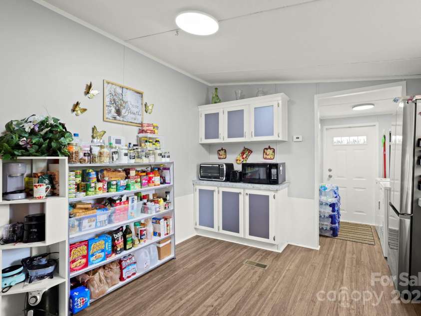 3570 Fox Run, Lenoir, NC 28645.  MLS# CAR4254833, YatesRealty ID 13534. 