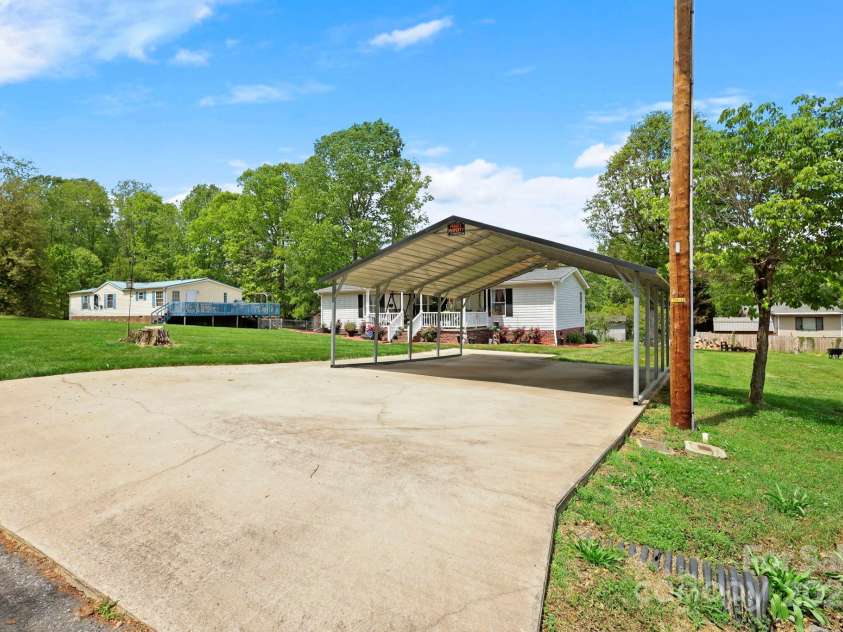 3570 Fox Run, Lenoir, NC 28645.  MLS# CAR4254833, YatesRealty ID 13534. 