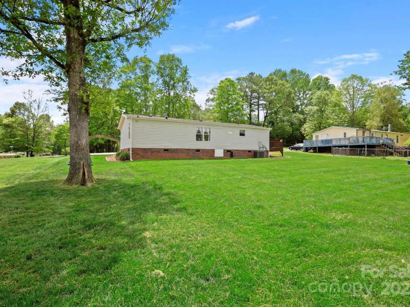 3570 Fox Run, Lenoir, NC 28645.  MLS# CAR4254833, YatesRealty ID 13534. 