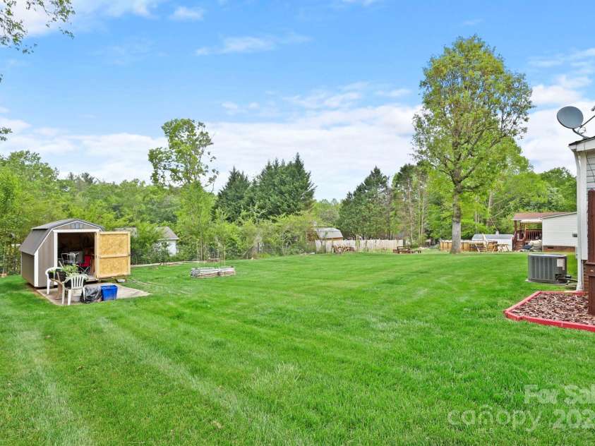 3570 Fox Run, Lenoir, NC 28645.  MLS# CAR4254833, YatesRealty ID 13534. 