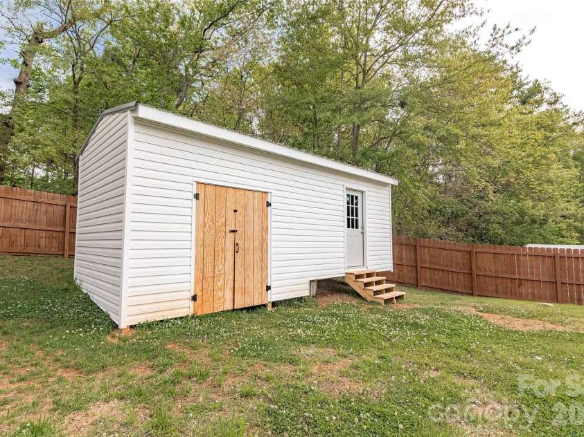 445 Old Caroleen Road, Forest City, NC 28043.  MLS# CAR4371993, YatesRealty ID 13534. 
