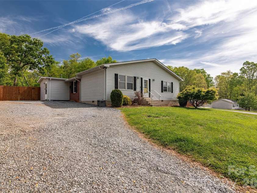 445 Old Caroleen Road, Forest City, NC 28043.  MLS# CAR4371993, YatesRealty ID 13534. 