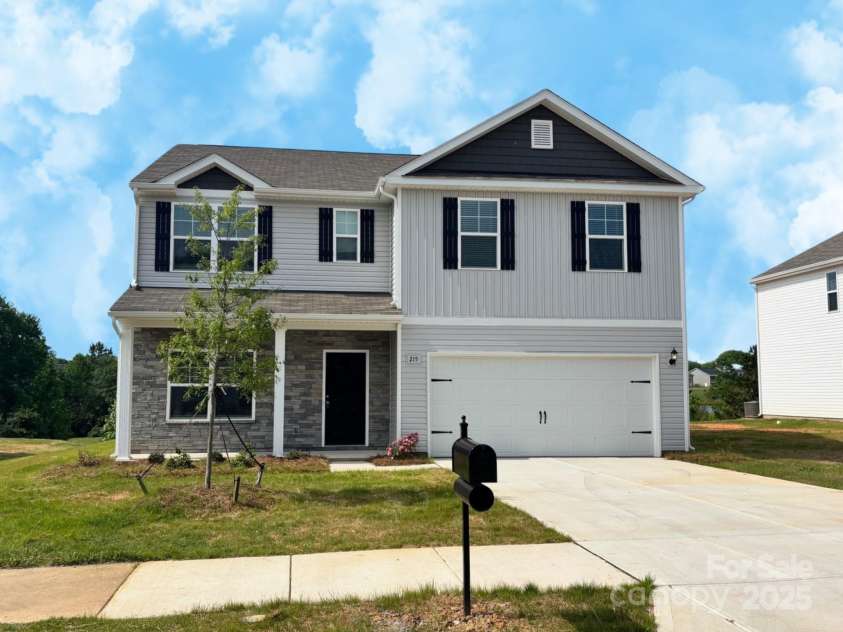 215 Lake George Drive, Shelby, NC 28152.  MLS# CAR4259717, YatesRealty ID 13535. 