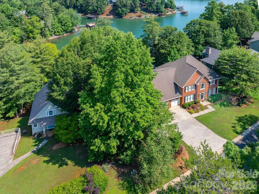 357 Lentz Landing Lane, Nebo, NC 28761.  MLS# CAR4351177, YatesRealty ID 13536. 