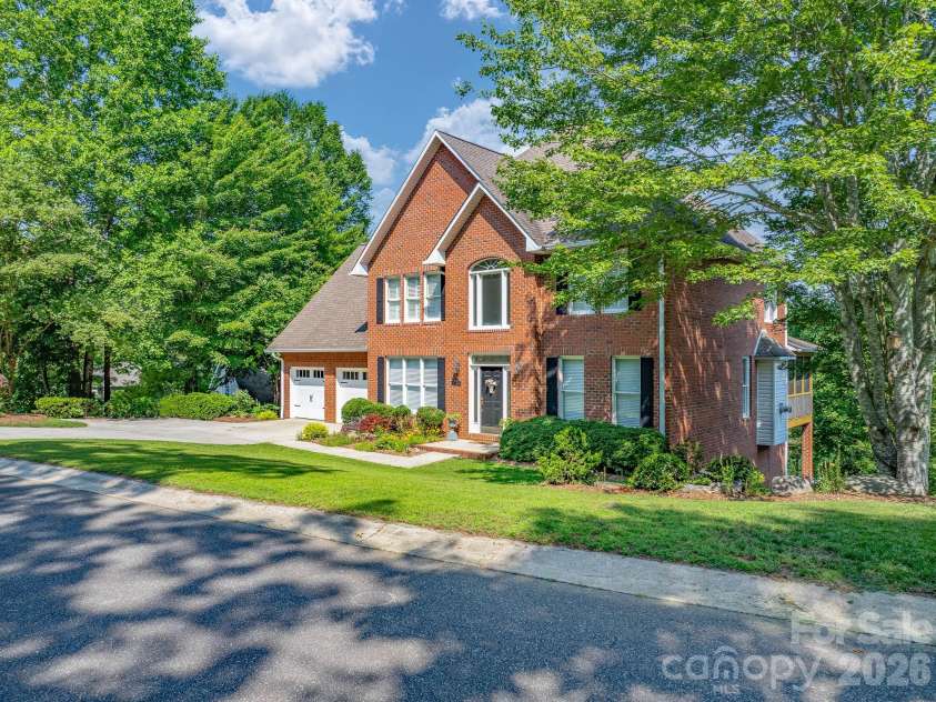 357 Lentz Landing Lane, Nebo, NC 28761.  MLS# CAR4351177, YatesRealty ID 13536. 