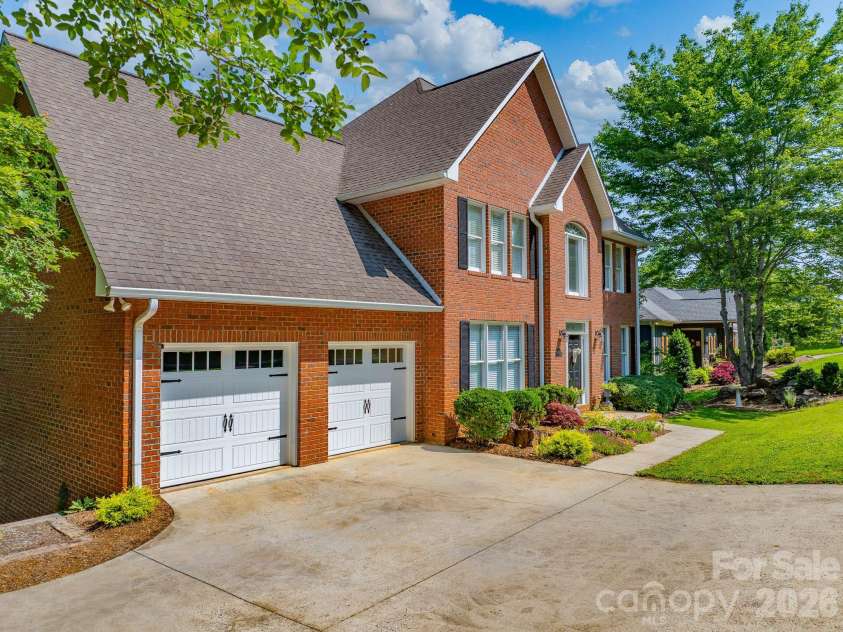 357 Lentz Landing Lane, Nebo, NC 28761.  MLS# CAR4351177, YatesRealty ID 13536. 