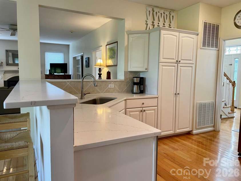 357 Lentz Landing Lane, Nebo, NC 28761.  MLS# CAR4351177, YatesRealty ID 13536. 