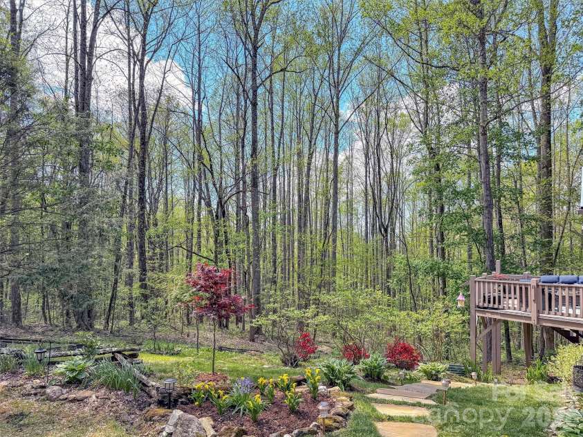 211 Rustic Road, Waynesville, NC 28786.  MLS# CAR4371760, YatesRealty ID 13537. 