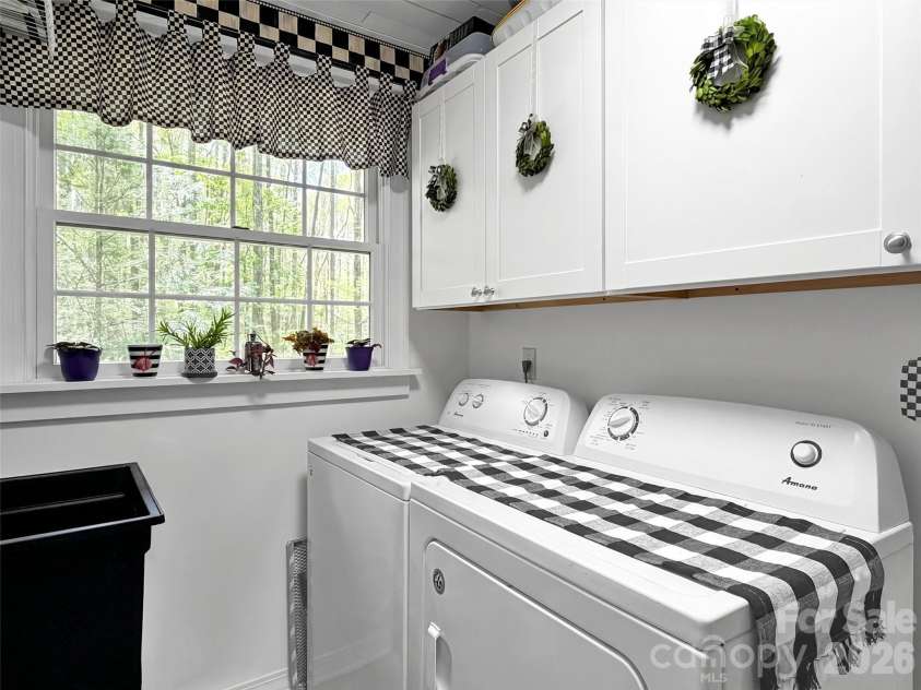 211 Rustic Road, Waynesville, NC 28786.  MLS# CAR4371760, YatesRealty ID 13537. Laundry Room