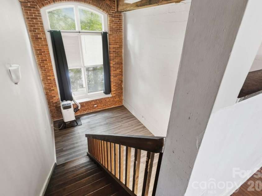 201 Hoskins Road, Charlotte, NC 28208.  MLS# CAR4360036, YatesRealty ID 13538. 