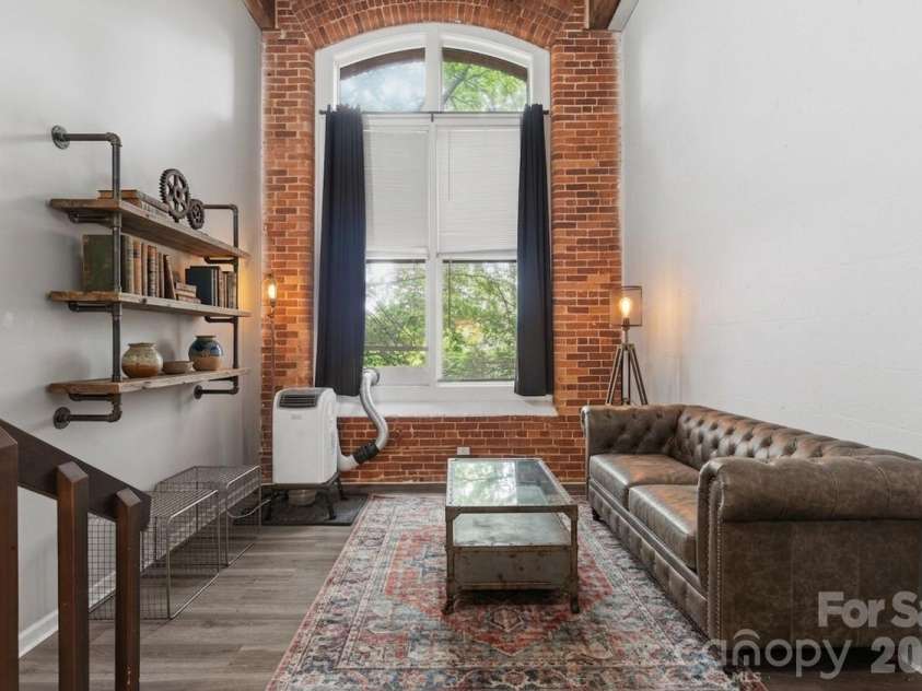 201 Hoskins Road, Charlotte, NC 28208.  MLS# CAR4360036, YatesRealty ID 13538. Virtually Staged