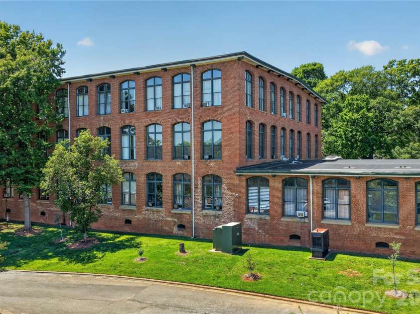 201 Hoskins Road, Charlotte, NC 28208.  MLS# CAR4400692, YatesRealty ID 13538. 