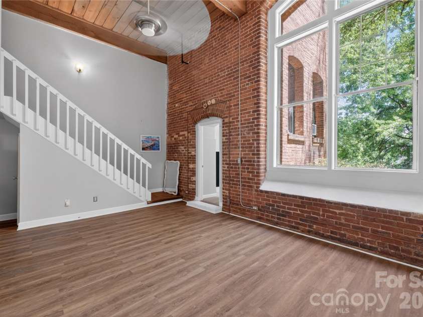201 Hoskins Road, Charlotte, NC 28208.  MLS# CAR4400692, YatesRealty ID 13538. 