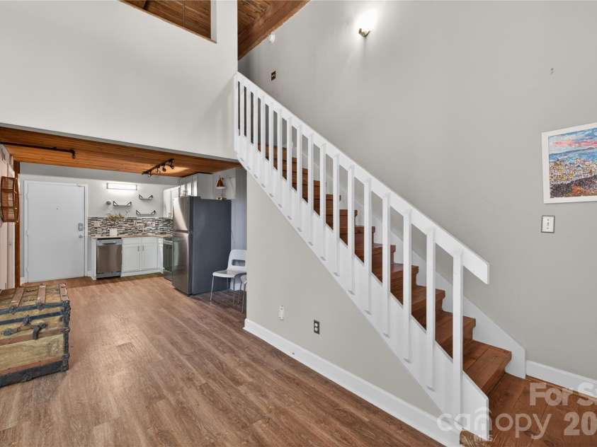 201 Hoskins Road, Charlotte, NC 28208.  MLS# CAR4400692, YatesRealty ID 13538. 
