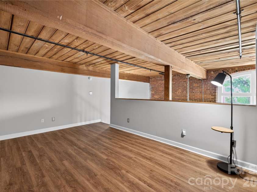 201 Hoskins Road, Charlotte, NC 28208.  MLS# CAR4400692, YatesRealty ID 13538. 