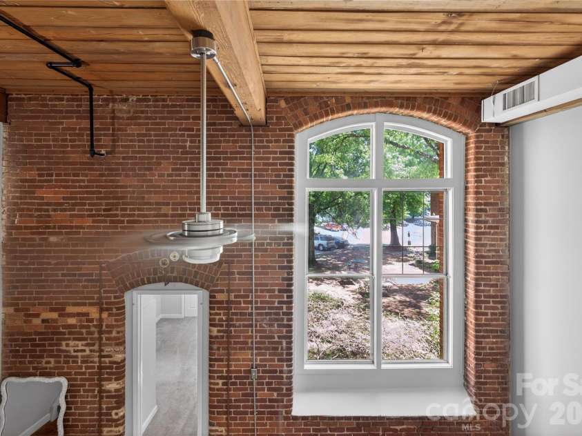201 Hoskins Road, Charlotte, NC 28208.  MLS# CAR4400692, YatesRealty ID 13538. 