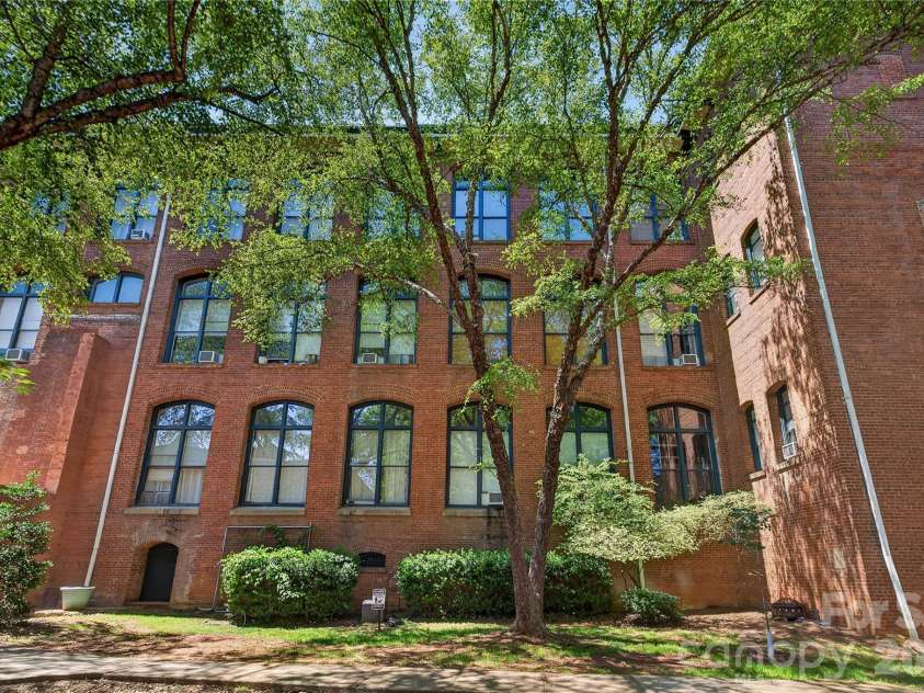 201 Hoskins Road, Charlotte, NC 28208.  MLS# CAR4400692, YatesRealty ID 13538. 