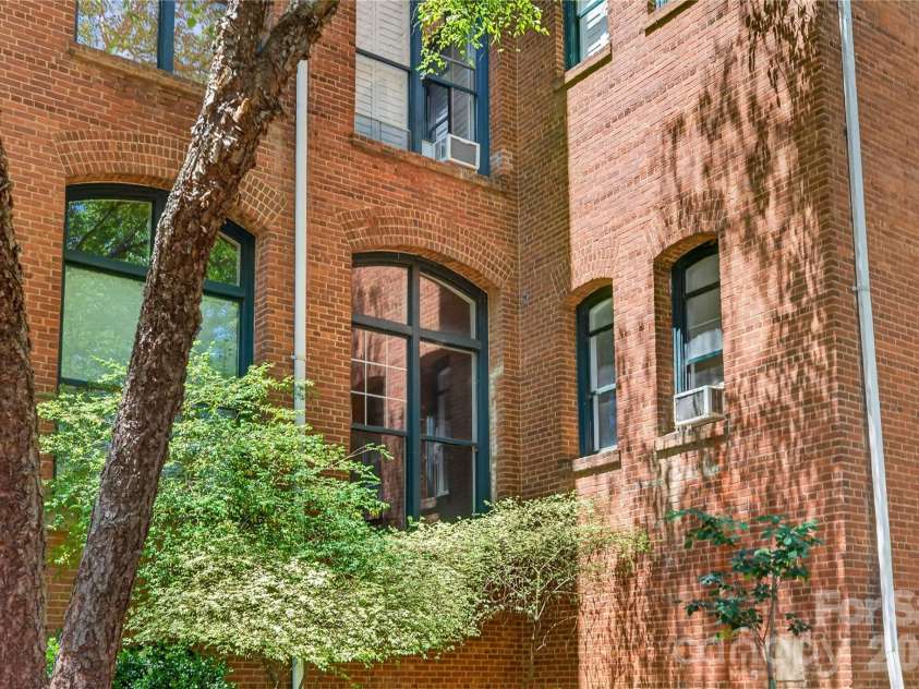 201 Hoskins Road, Charlotte, NC 28208.  MLS# CAR4400692, YatesRealty ID 13538. 