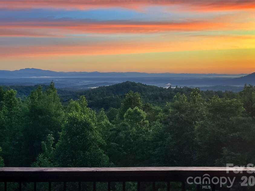 623 Mountain Vista Drive, Nebo, NC 28761.  MLS# CAR4342398, YatesRealty ID 13539. 