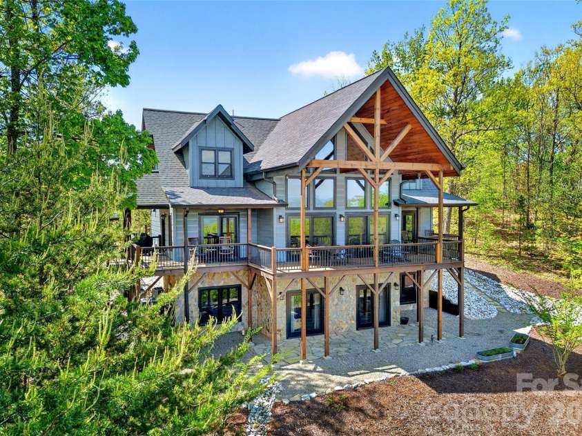 623 Mountain Vista Drive, Nebo, NC 28761.  MLS# CAR4342398, YatesRealty ID 13539. 