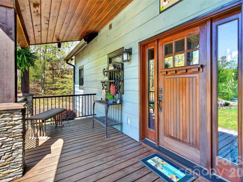 623 Mountain Vista Drive, Nebo, NC 28761.  MLS# CAR4342398, YatesRealty ID 13539. 