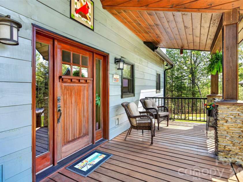 623 Mountain Vista Drive, Nebo, NC 28761.  MLS# CAR4342398, YatesRealty ID 13539. 