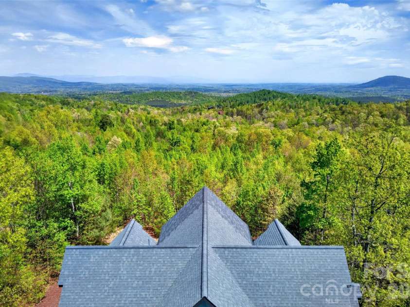 623 Mountain Vista Drive, Nebo, NC 28761.  MLS# CAR4342398, YatesRealty ID 13539. 