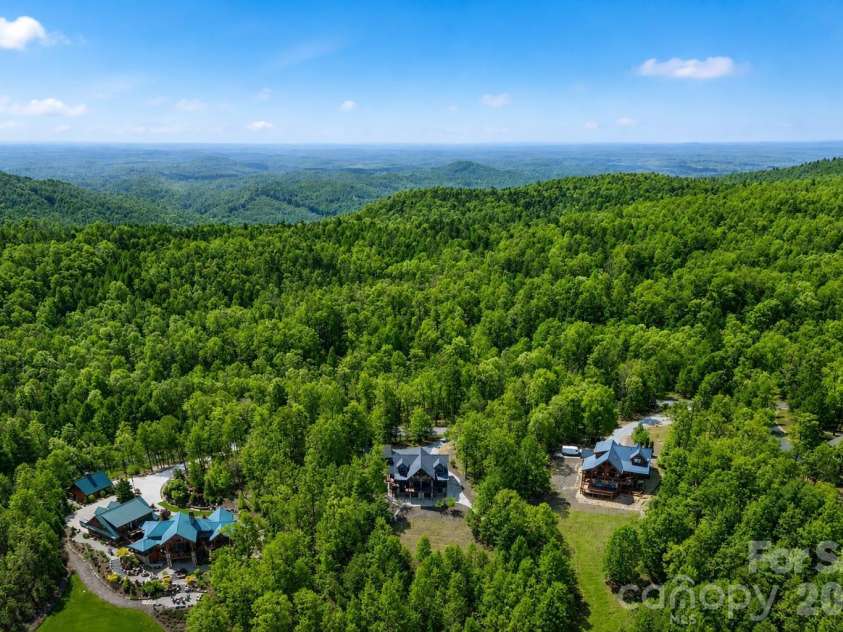 623 Mountain Vista Drive, Nebo, NC 28761.  MLS# CAR4342398, YatesRealty ID 13539. 
