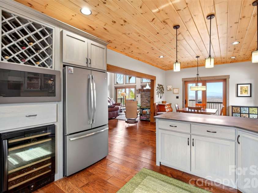 623 Mountain Vista Drive, Nebo, NC 28761.  MLS# CAR4342398, YatesRealty ID 13539. Kitchen
